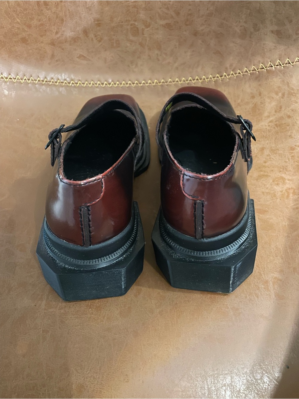 Womens Doc Martens  Burgundy Leather Strap Shoes - Picture 3 of 3